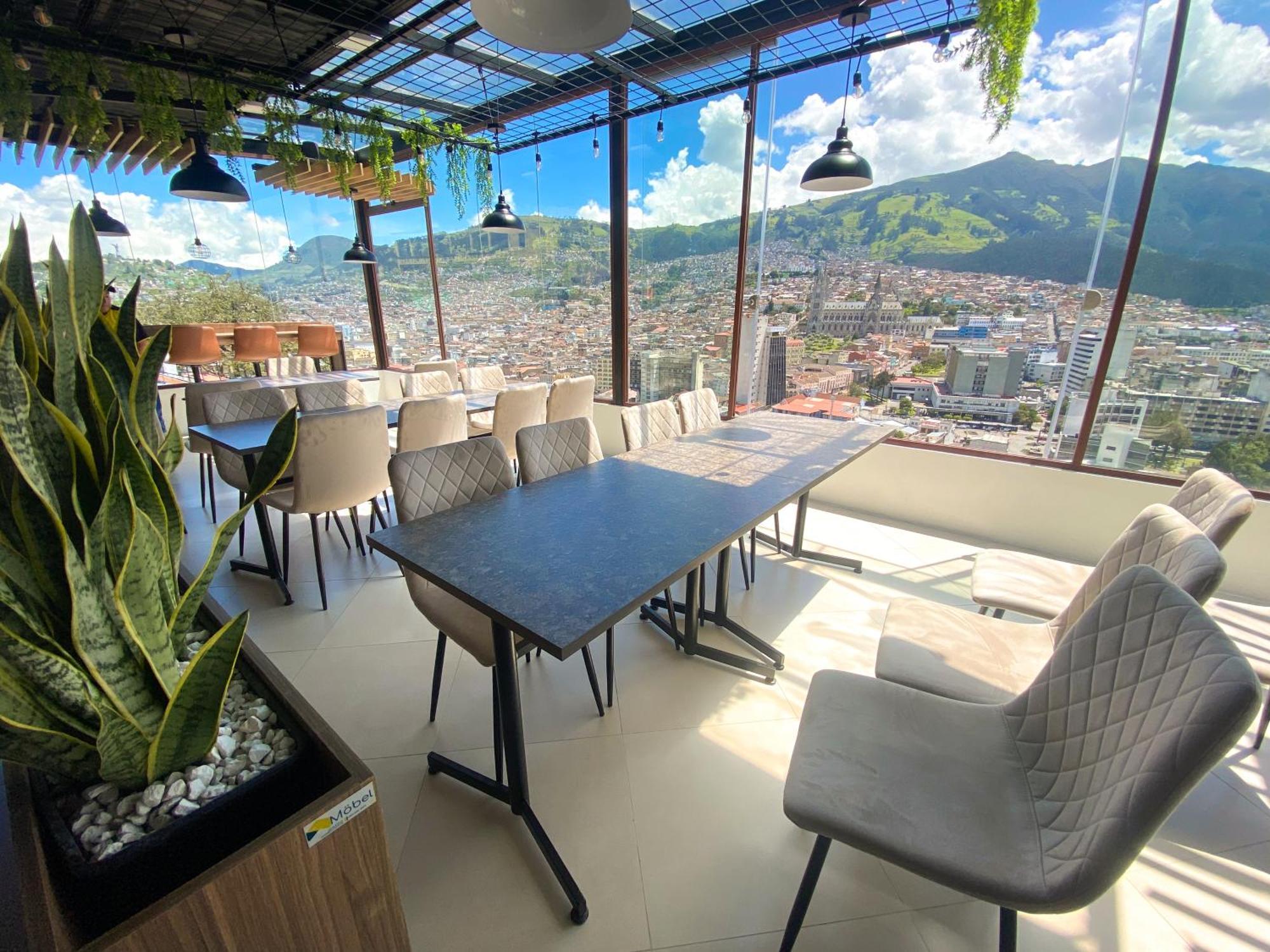 La Terraza - Roof Terrace Overlooking The North And Historic Centre Quito