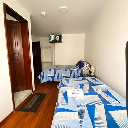 Hostal La Terraza - Roof Terrace Overlooking The North And Historic Centre Quito Exterior photo